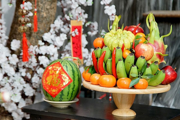 Mâm ngũ quả thường mang ý nghĩa mong ước cho một năm mới tốt lành. Mâm ngũ quả thường mang ý nghĩa mong ước cho một năm mới tốt lành.