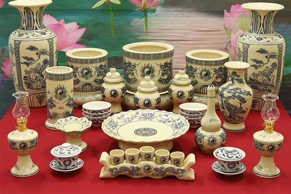 Bộ đồ thờ gia tiên gồm những vật gì