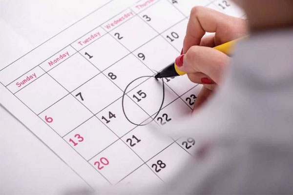 Nên chọn ngày đặt bàn thờ vào những ngày đẹp tránh bị xung khắc.
