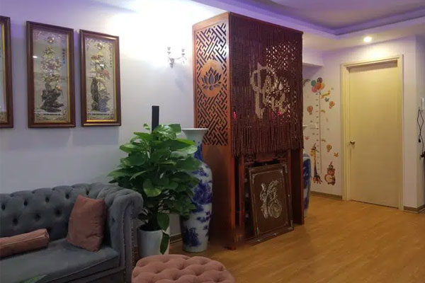 Nên lựa chọn chất liệu rèm phù hợp và tránh tiếp xúc trực tiếp với mặt trời. Nên lựa chọn chất liệu rèm phù hợp và tránh tiếp xúc trực tiếp với mặt trời.