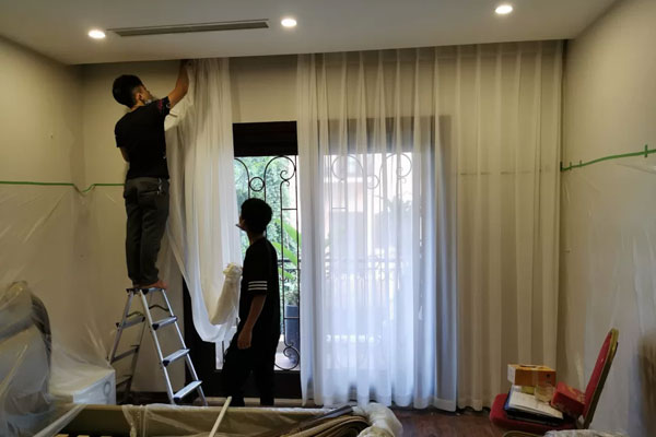 Kiểm tra và điều chỉnh độ căng của rèm Kiểm tra và điều chỉnh độ căng của rèm