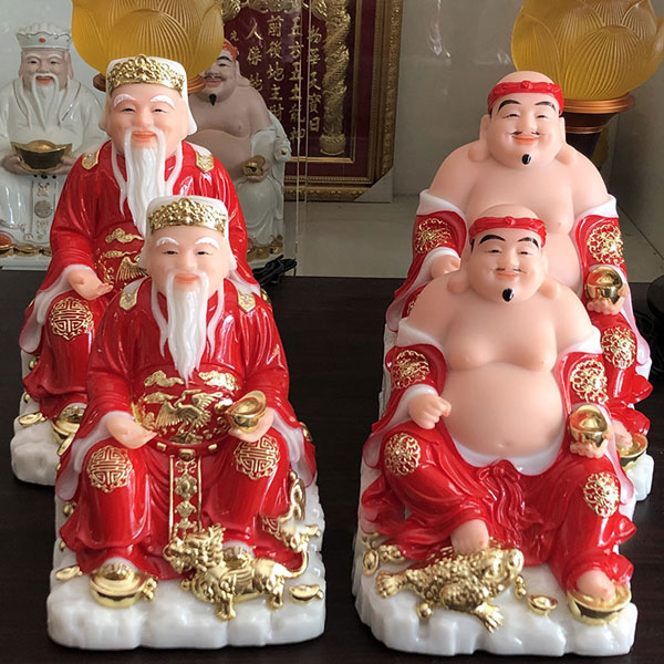 Việc việc thờ cúng 2 ông Thần Tài và 2 ông Địa tùy thuộc vào quan điểm của từng gia chủ. Việc việc thờ cúng 2 ông Thần Tài và 2 ông Địa tùy thuộc vào quan điểm của từng gia chủ.