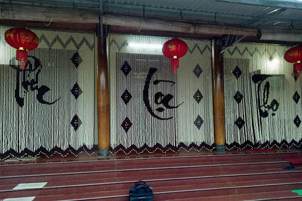 Nên chọn mẫu rèm hạt gỗ phù hợp với mệnh của gia chủ