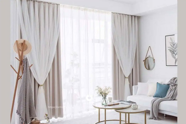 Màu trắng thường không nên được sử dụng trong không gian phòng thờ