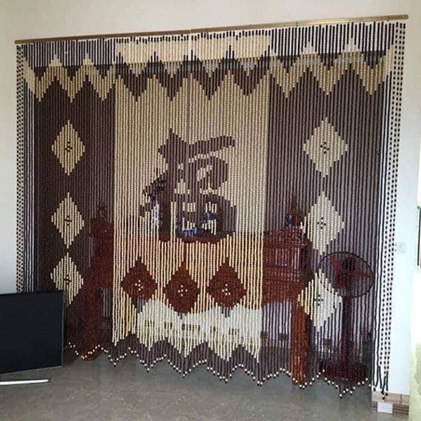 Nên kiểm tra chất lượng của rèm trước khi chọn mua và sử dụng sản phẩm.