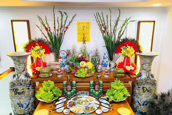 Mâm ngũ quả là điểm nhấn quan trọng trong cách trang trí bàn thờ của người miền Bắc.