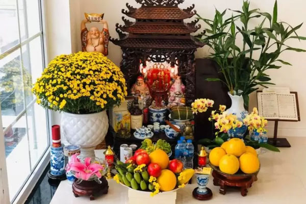Cần chọn hướng bàn thờ phù hợp để mang lại nhiều vận khí tốt cho gia đình. Cần chọn hướng bàn thờ phù hợp để mang lại nhiều vận khí tốt cho gia đình.